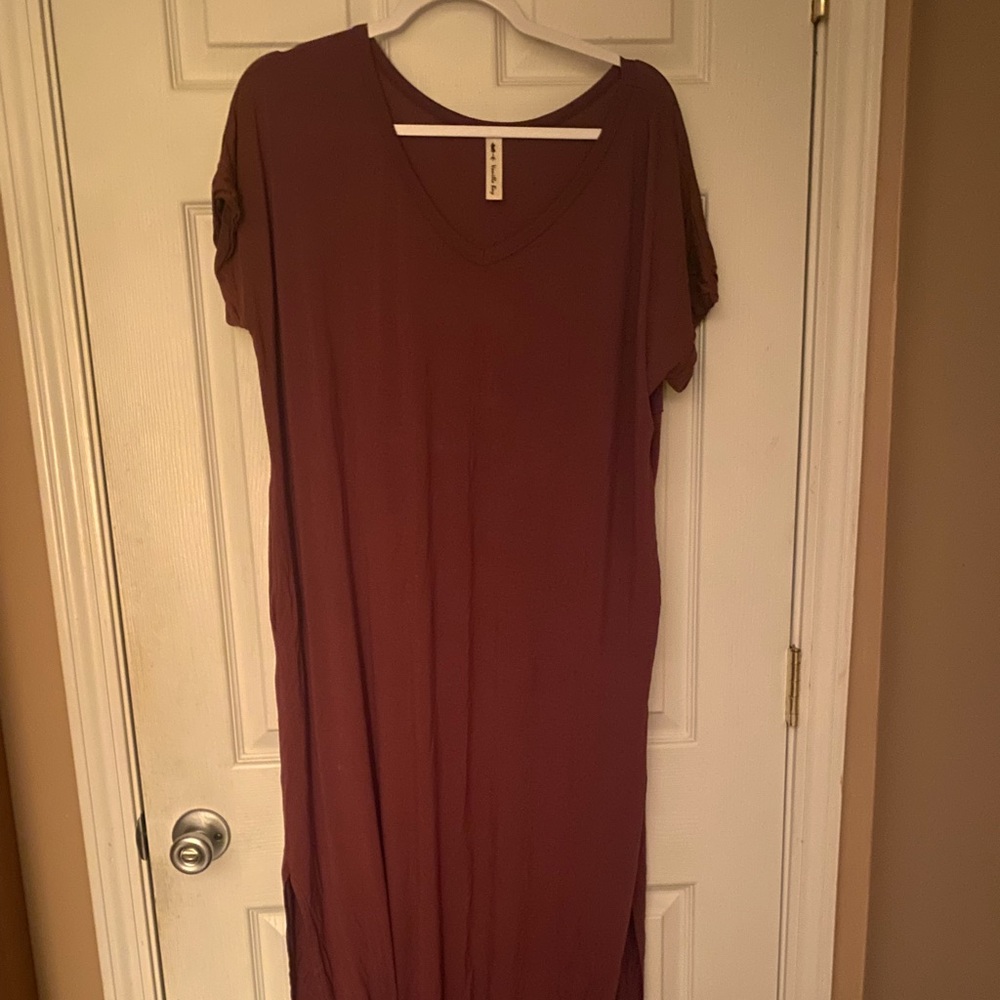 Maroon maxi dress size small